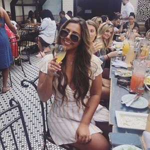 Meet your Posher, Dana